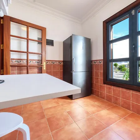 Arena Blanca With Private Pool And Bbq By Lanzarote Playa Blanca (Lanzarote)