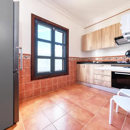 Arena Blanca With Private Pool And Bbq By Lanzarote Playa Blanca (Lanzarote)