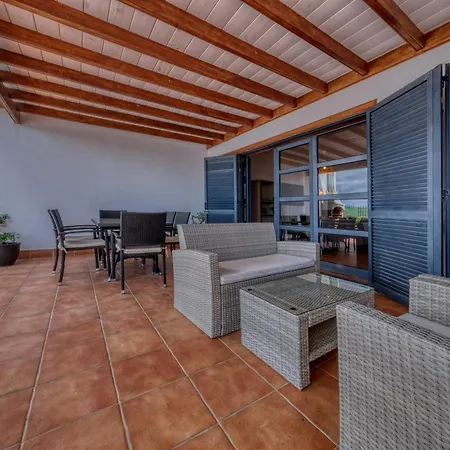 Arena Blanca With Private Pool And Bbq By Lanzarote Ferienhaus Playa Blanca (Lanzarote)